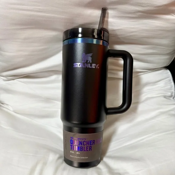 💖 Stanley Black Chroma Quencher H2.0 FlowState Tumbler | 40 OZ BRAND NEW - Picture 4 of 4